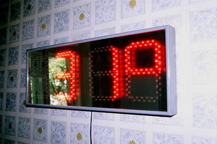 Самодельные электронные часы, элементная база — часть 1, измерение времени / Хабр